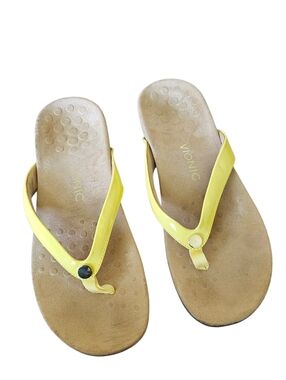 Vionic Yellow Patent Thong Sandals - Women's Comfort Flip Flops